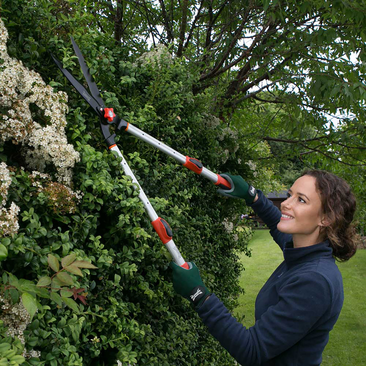 Telescopic Hedge Shears